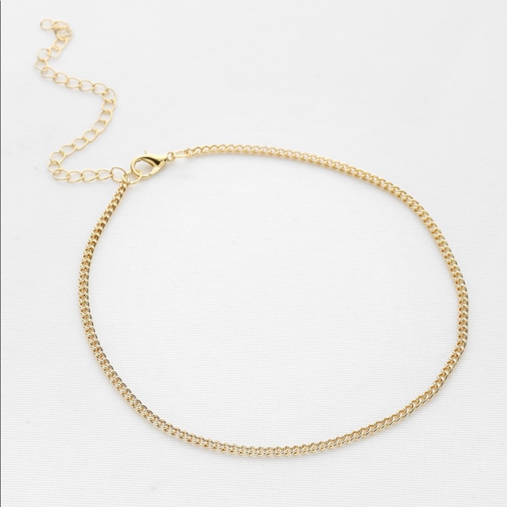 Dainty gold choker